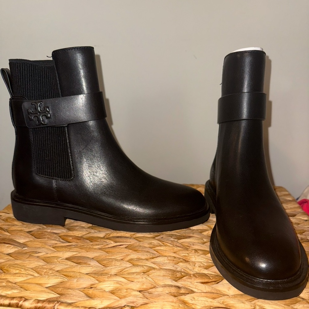 Tory Burch Chelsea Flat Booties Brand New Never Worn
